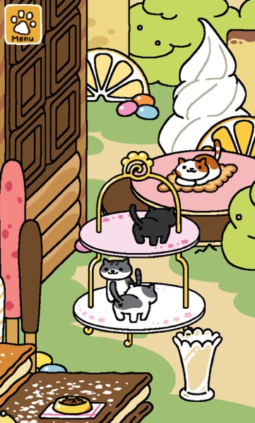 One cat on the top tier. Two cats on the bottom tier.