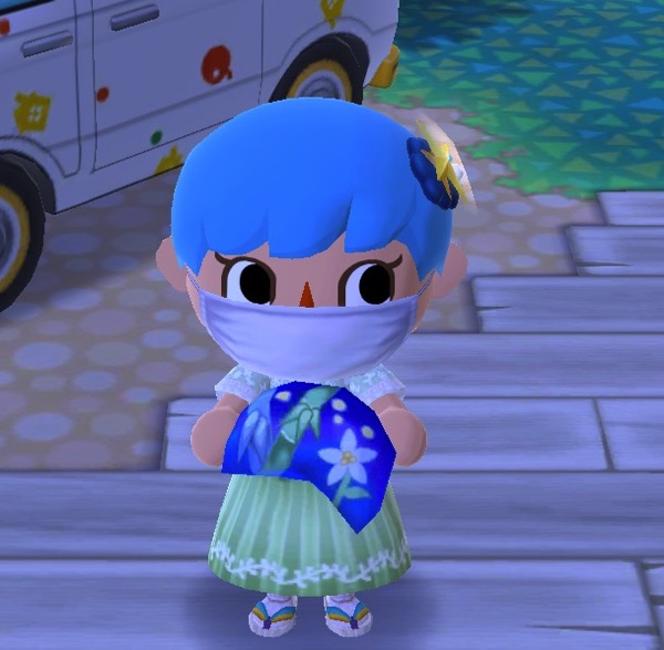 My Pocket Camp character is about to eat one of Lolly's Celestial cookies. They can do that without taking off their mask.